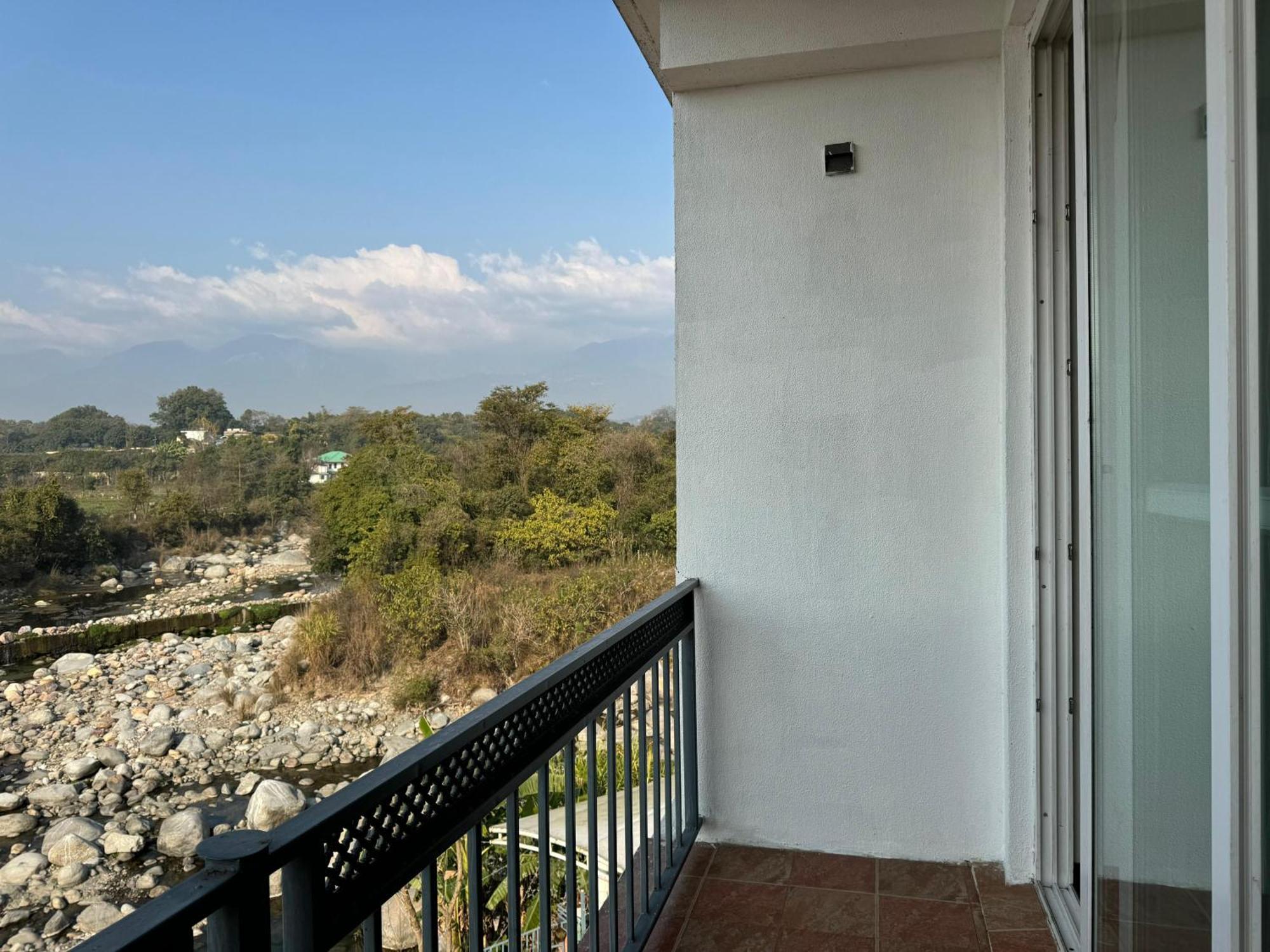 Hotel River Retreat Kangra Esterno foto