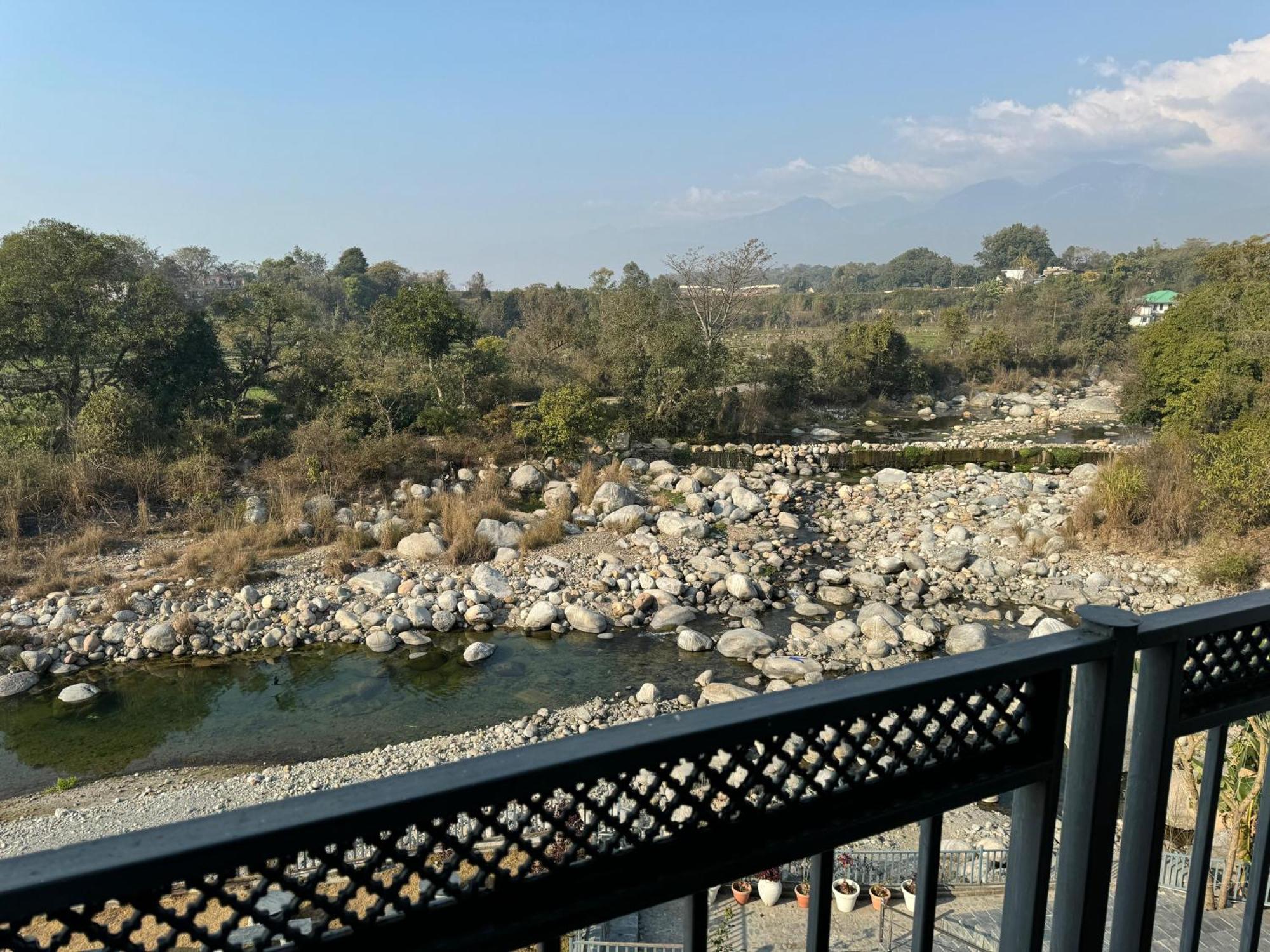 Hotel River Retreat Kangra Esterno foto